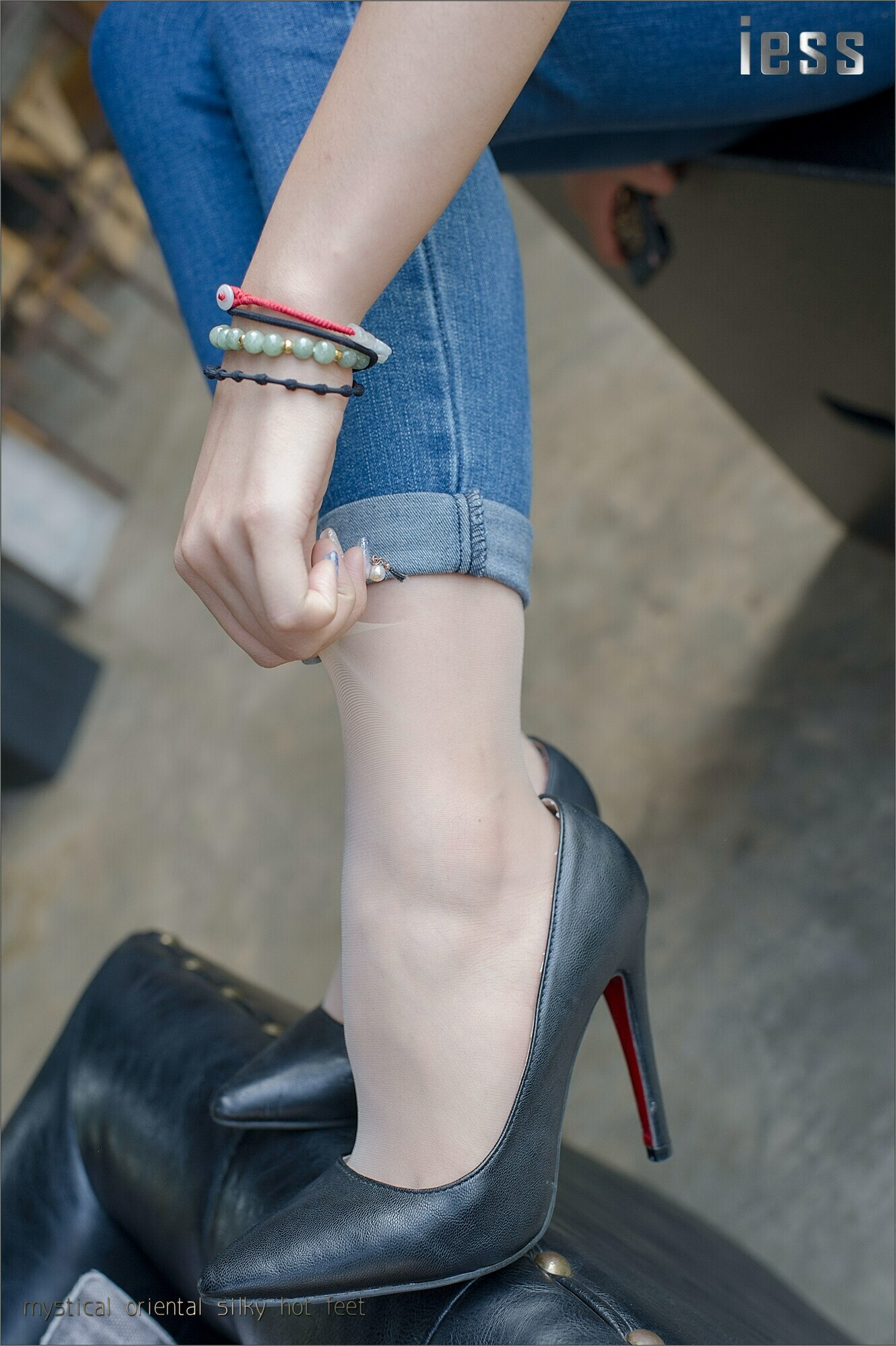 [IESS异思趣向] 2016.09.30 丝足便当007：《丝足高跟与牛仔裤 1》张馨月